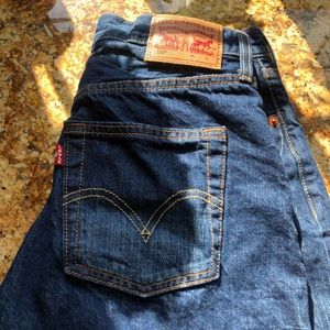 high waisted levi 501’s - GREAT CONDITION